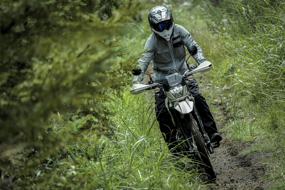カワサキ KLX230 SHERPA(KLX230シェルパ)《写真提供 カワサキモータースジャパン》