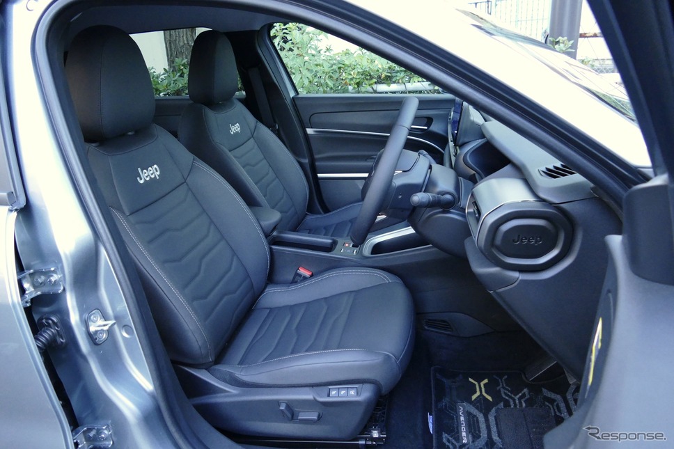 ジープ アベンジャー アティテュード(JEEP Avenger Altitude)《写真撮影 島崎七生人》