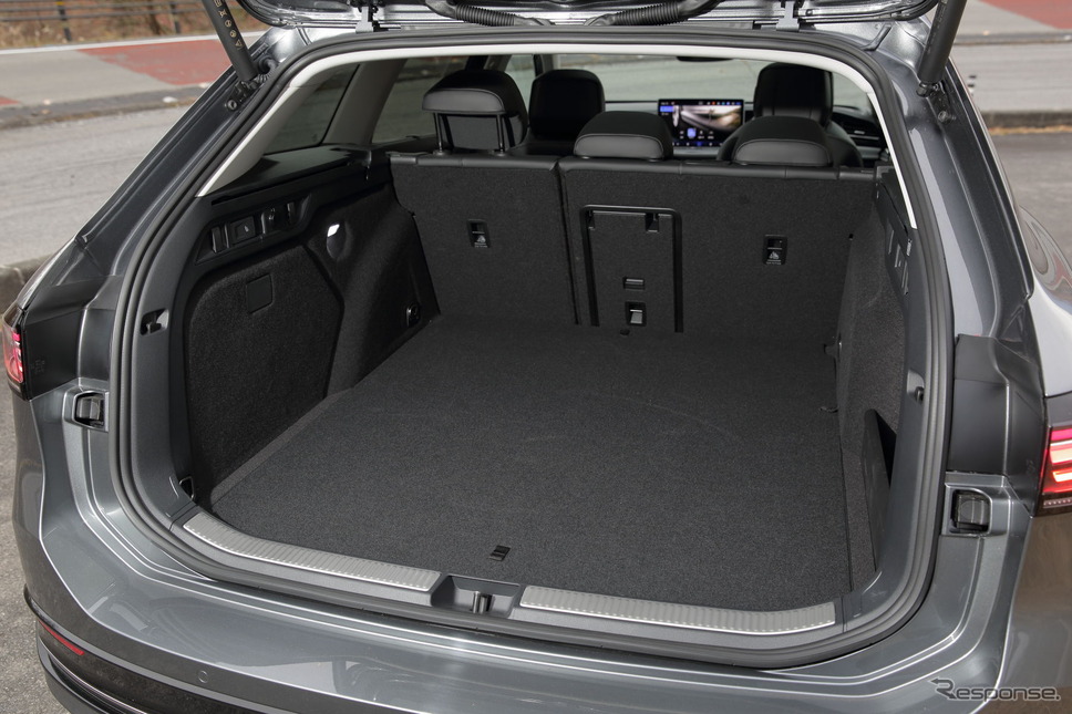 VW パサート 新型(eハイブリッド エレガンス)《写真撮影 南陽一浩》