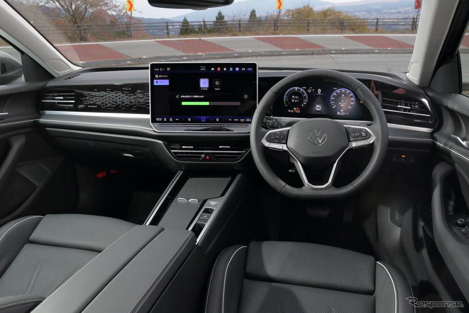 VW パサート 新型(eハイブリッド エレガンス)《写真撮影 南陽一浩》