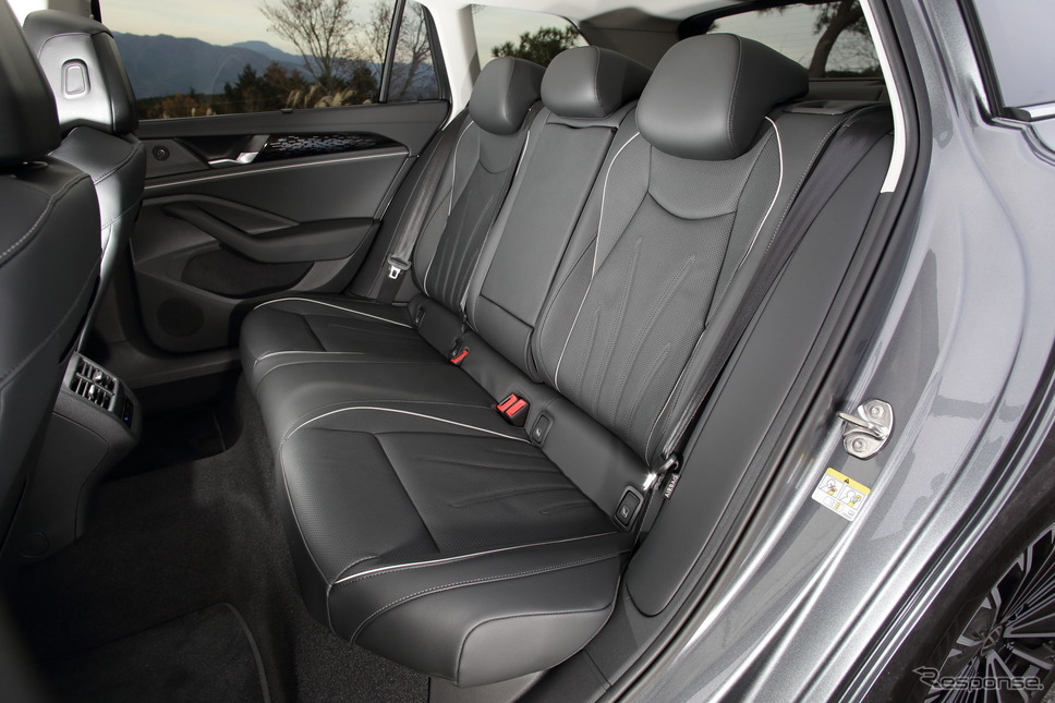 VW パサート 新型(eハイブリッド エレガンス)《写真撮影 南陽一浩》