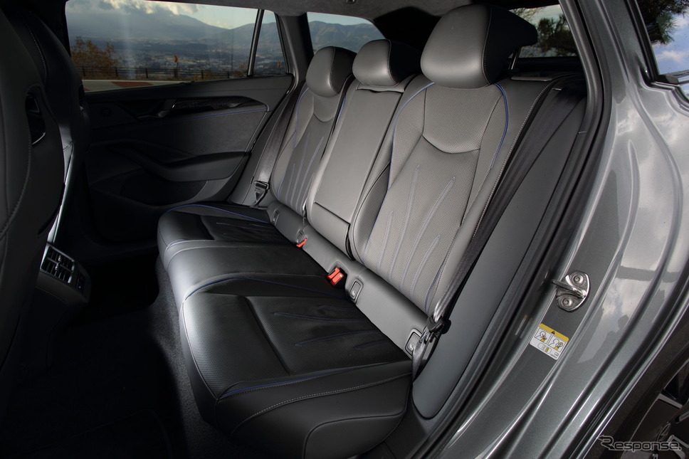 VW パサート 新型(eTSI Rラインプラスパッケージ)《写真撮影 南陽一浩》