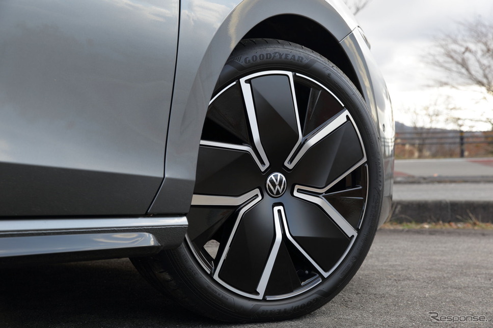 VW パサート 新型(eTSI Rラインプラスパッケージ)《写真撮影 南陽一浩》