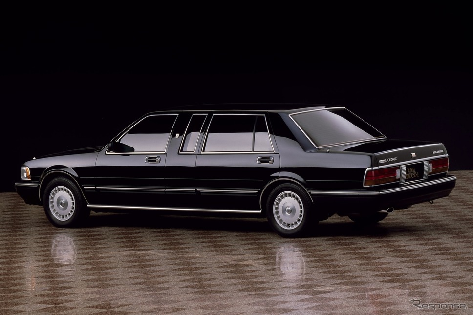 セドリック・ロイヤルリムジン・ロイヤルセレクションIII（1987年）《写真提供 日産自動車》