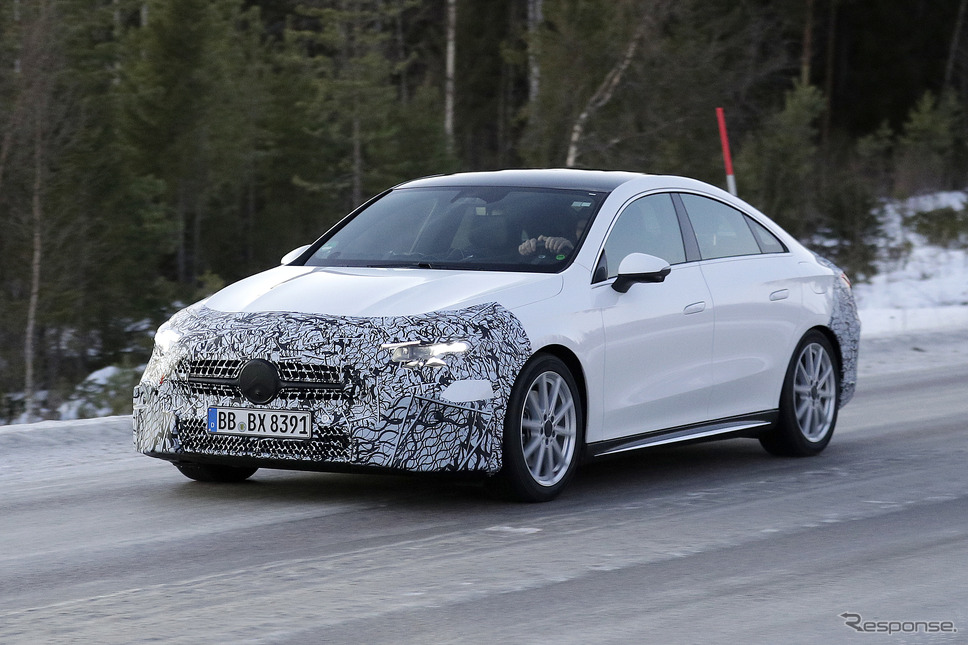 メルセデスベンツ CLA 次期型、ICE搭載仕様のプロトタイプ《APOLLO NEWS SERVICE》