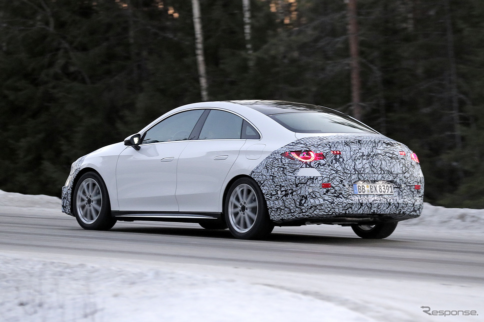 メルセデスベンツ CLA 次期型、ICE搭載仕様のプロトタイプ《APOLLO NEWS SERVICE》