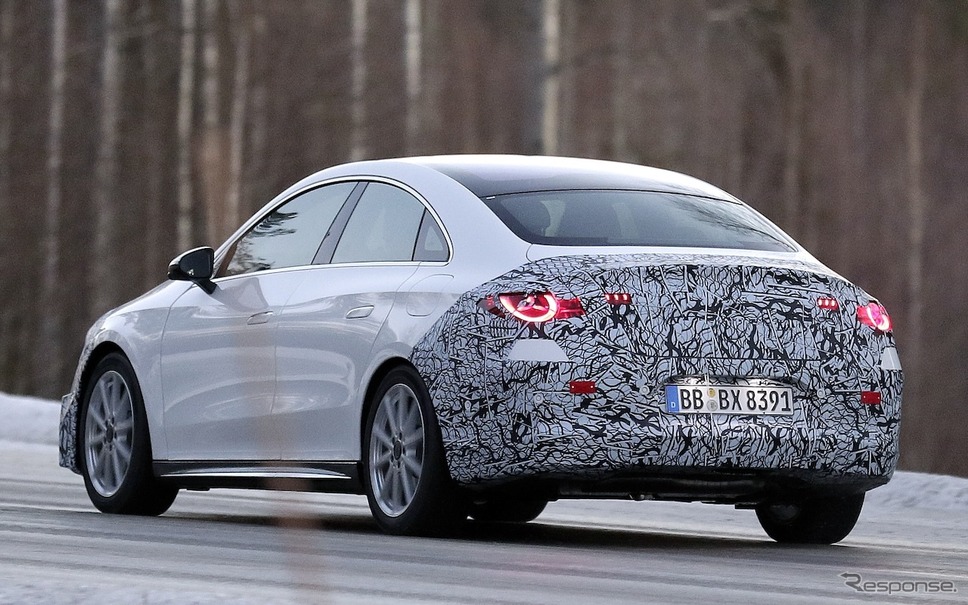 メルセデスベンツ CLA 次期型、ICE搭載仕様のプロトタイプ《APOLLO NEWS SERVICE》