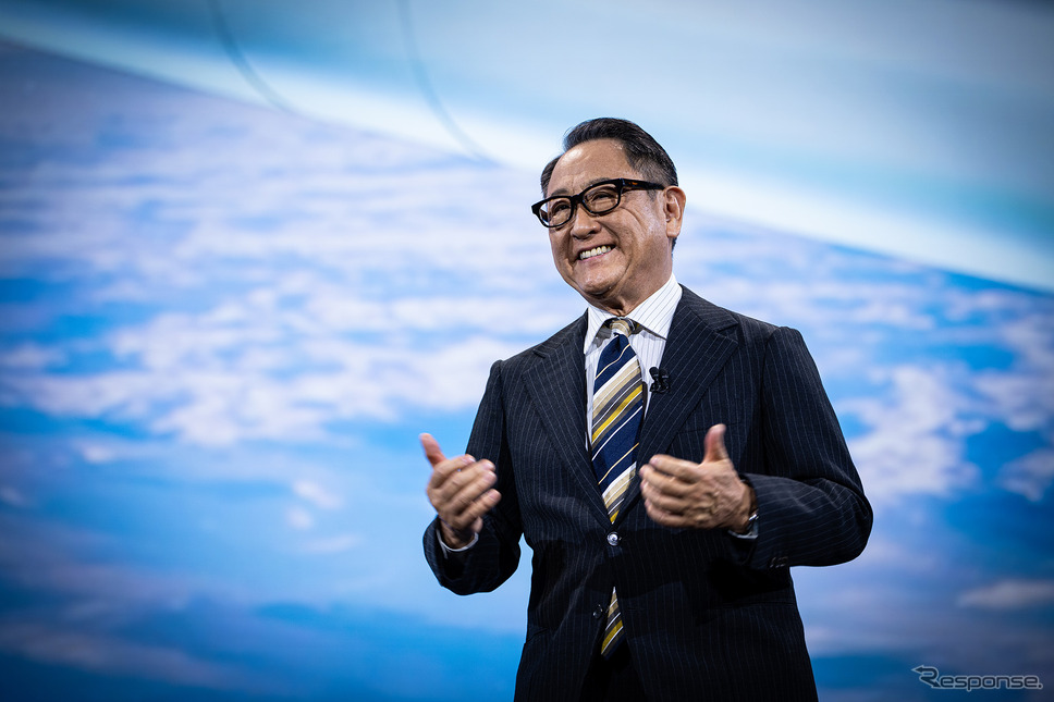 CES 2025で「ウーブン・シティ」を2025年秋にも始動すると発表した豊田章男会長《写真提供 トヨタ自動車》