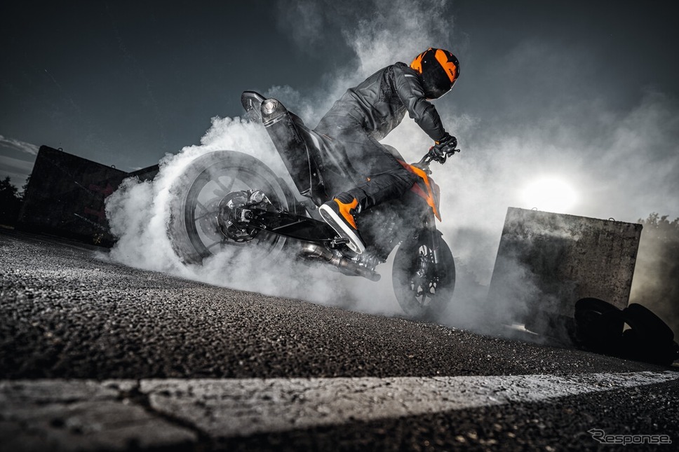 KTM『790 DUKE』の2025年モデル《photo by KTM》