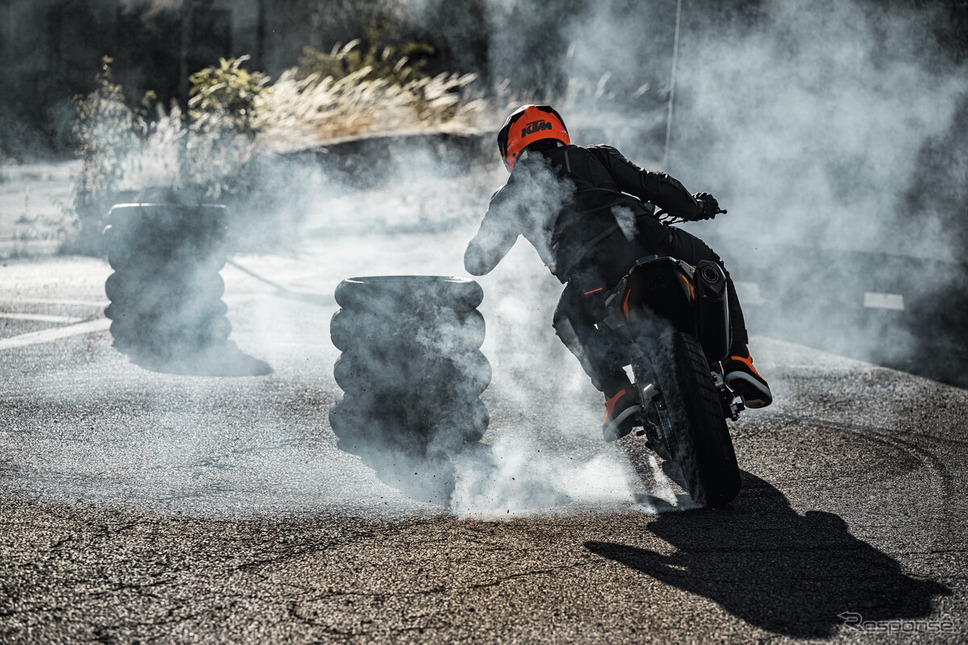 KTM『790 DUKE』の2025年モデル《photo by KTM》