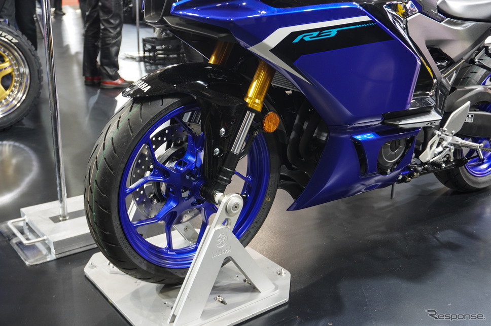 ヤマハ YZF-R3 2025年モデル(東京オートサロン2025)《写真撮影 宮崎壮人》