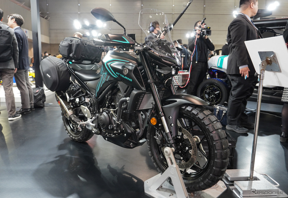 ヤマハ MT-03 ツーリングスタイル(東京オートサロン2025)《写真撮影 宮崎壮人》