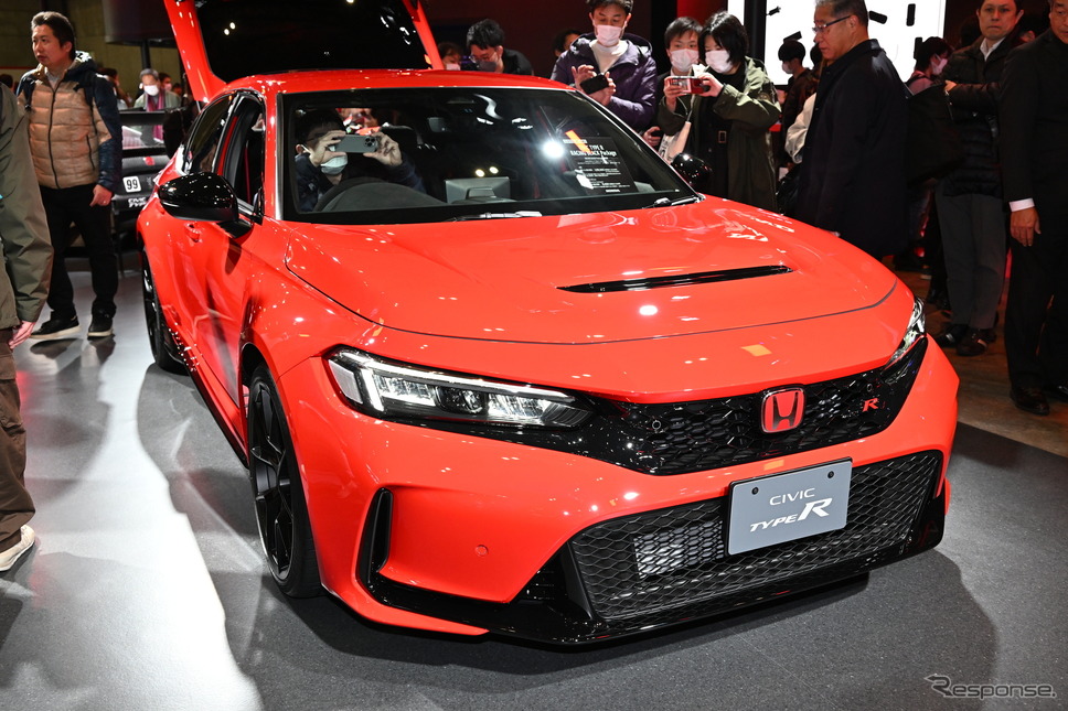 ホンダ シビックタイプR レーシングブラックパッケージ(東京オートサロン2025)《写真撮影 安藤貴史》