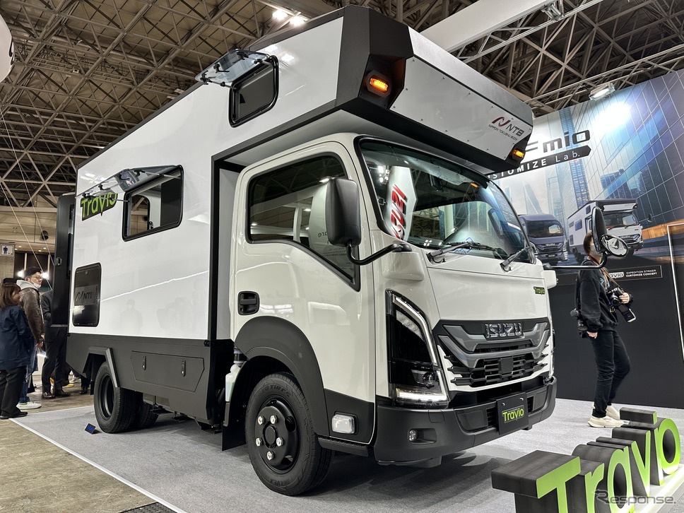 いすゞ トラヴィオ エクスペディション ストライカー カスタマイズコンセプト(東京オートサロン2025)《写真撮影 釜田康佑》
