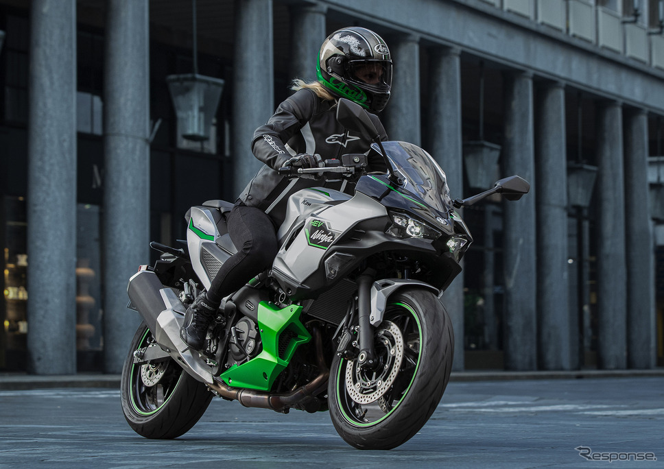 カワサキ Ninja 7 Hybrid《写真提供 カワサキモータースジャパン》