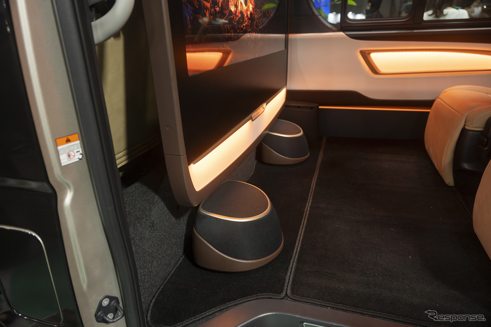 WELL Cabin GranLuxe(パナソニックオートモーティブシステムズ/東京オートサロン2025)《写真撮影 小松哲也》