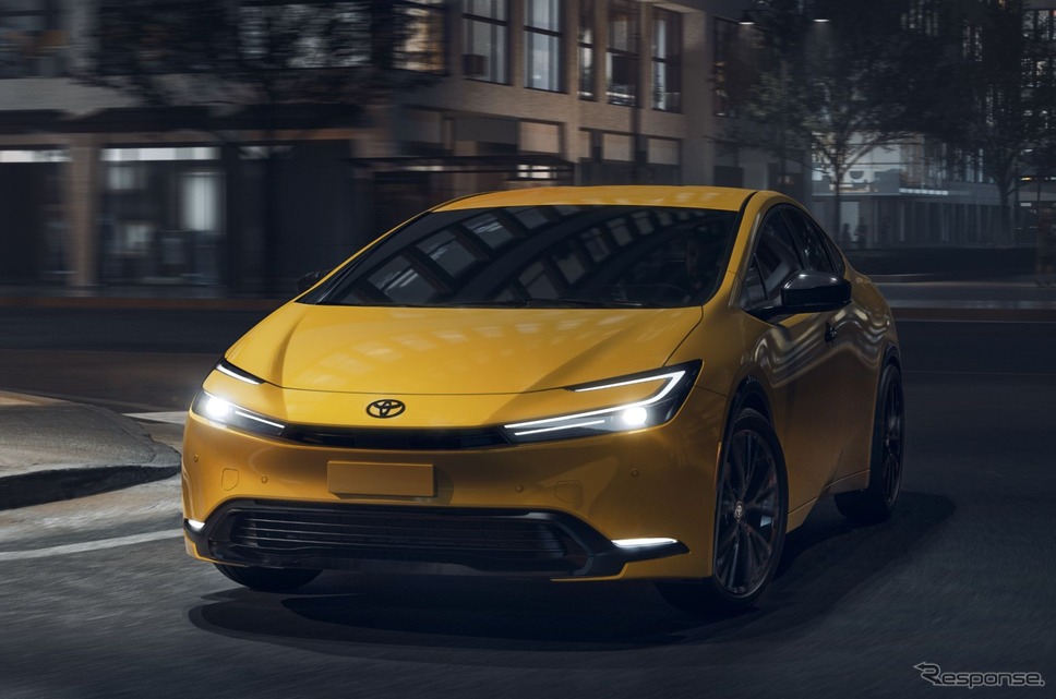 「カラシ」色を採用するトヨタ・プリウスの「ナイトシェード」(米国仕様)《photo by Toyota》