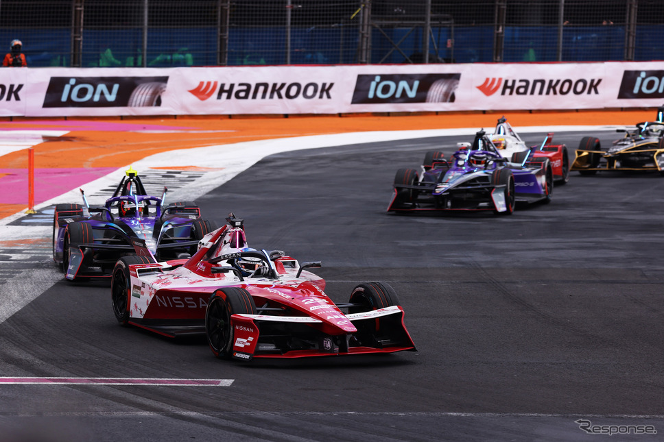 フォーミュラEメキシコEプリ、写真先頭はローランド(日産)《Photo by Andrew Ferraro/LAT Images/Formula E/ゲッティイメージズ》
