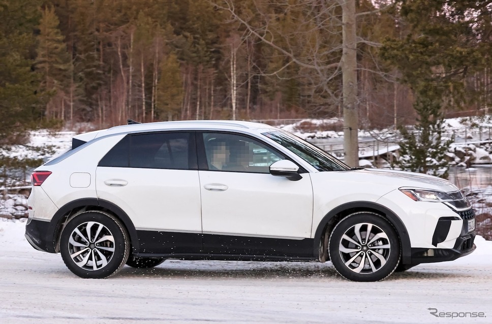 VW Tロック 次期型のプロトタイプ《APOLLO NEWS SERVICE》