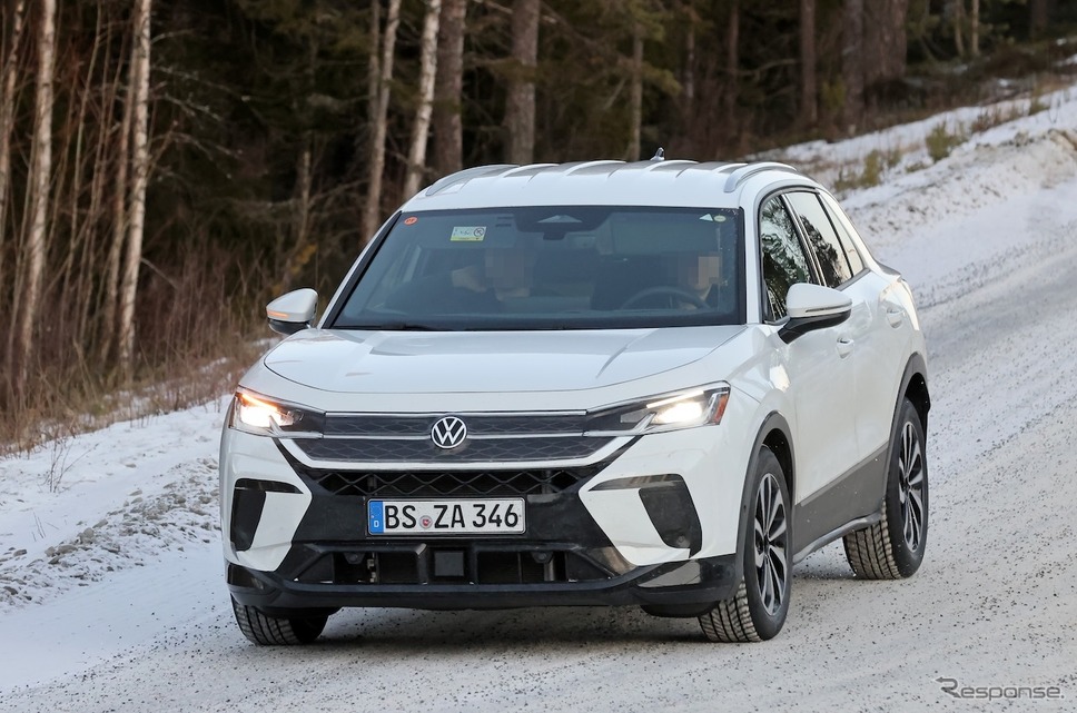 VW Tロック 次期型のプロトタイプ《APOLLO NEWS SERVICE》