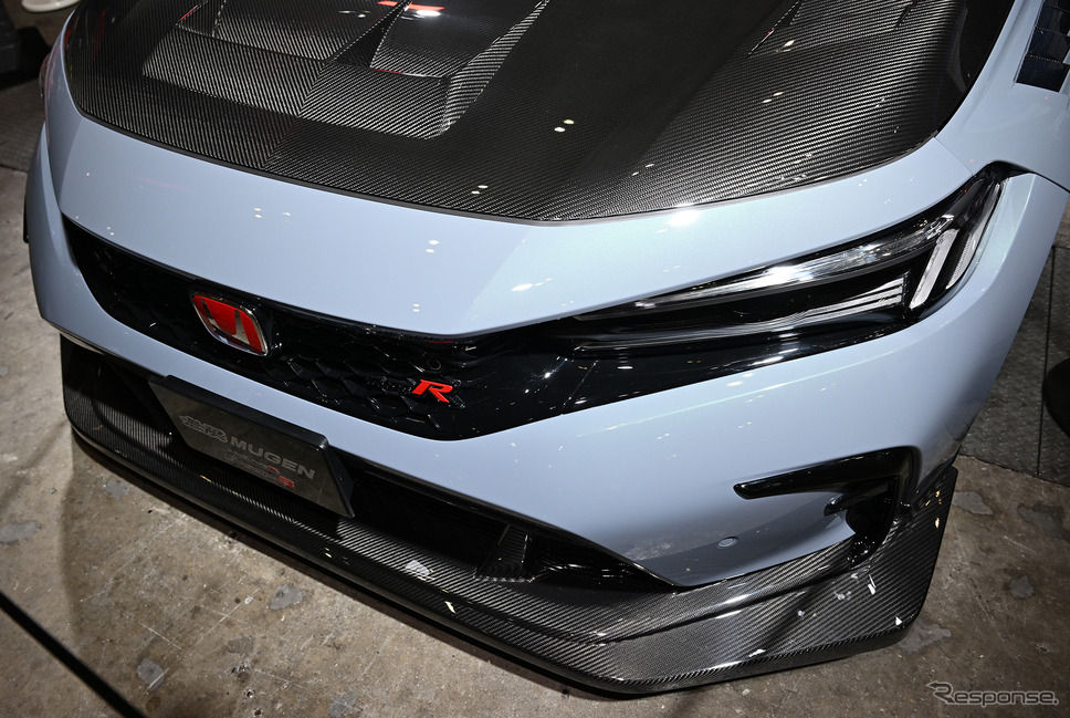 無限 CIVIC TYPE R MUGEN Group.B Pre Production MODEL（東京オートサロン2025）《写真撮影 安藤貴史》