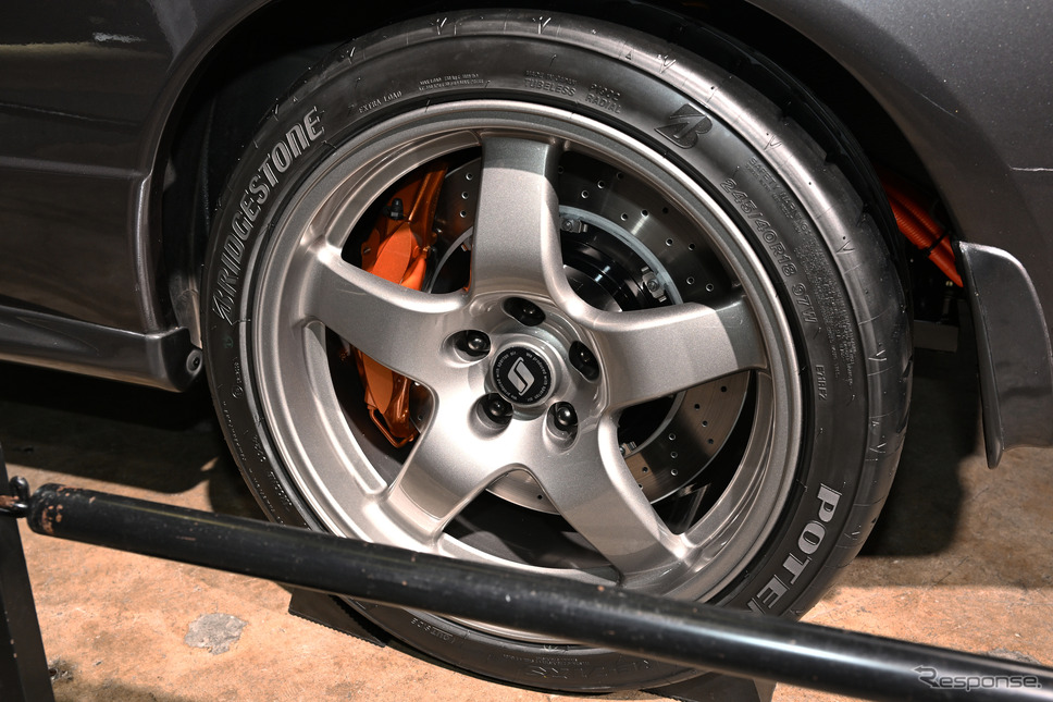 R32型日産『スカイラインGT-R』を電気自動車化したコンセプトモデル「R32EV」(東京オートサロン2025)《写真撮影 安藤貴史》