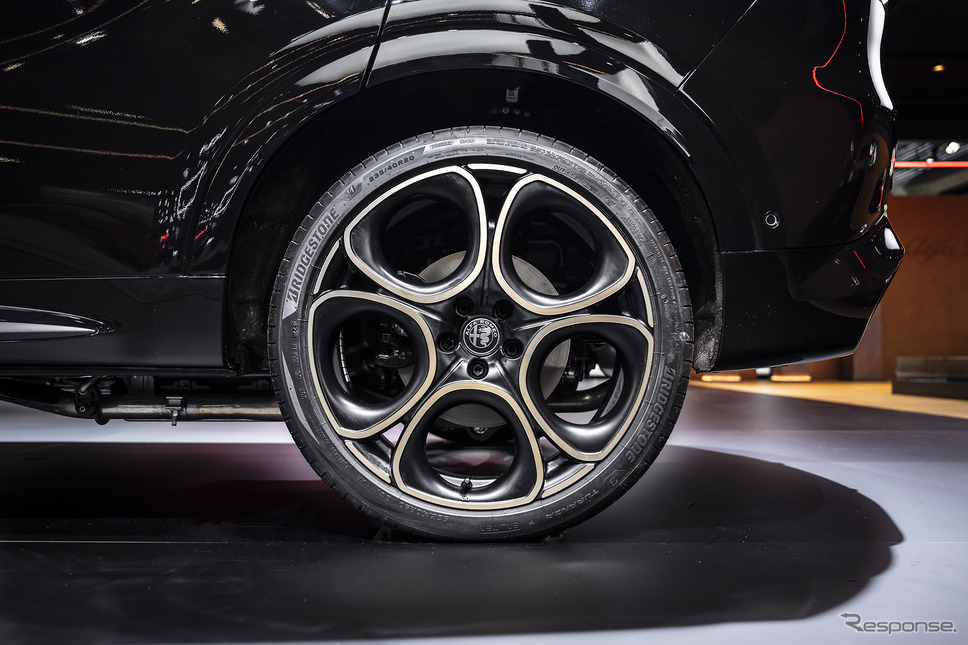 アルファロメオ『トナーレ』の最上位グレード「INTENSA」(ブリュッセルモーターショー2025)《photo by Alfa Romeo》