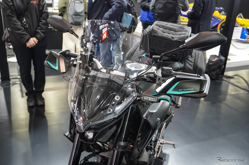 ヤマハ MT-03 ツーリングスタイル(東京オートサロン2025)《写真撮影 宮崎壮人》