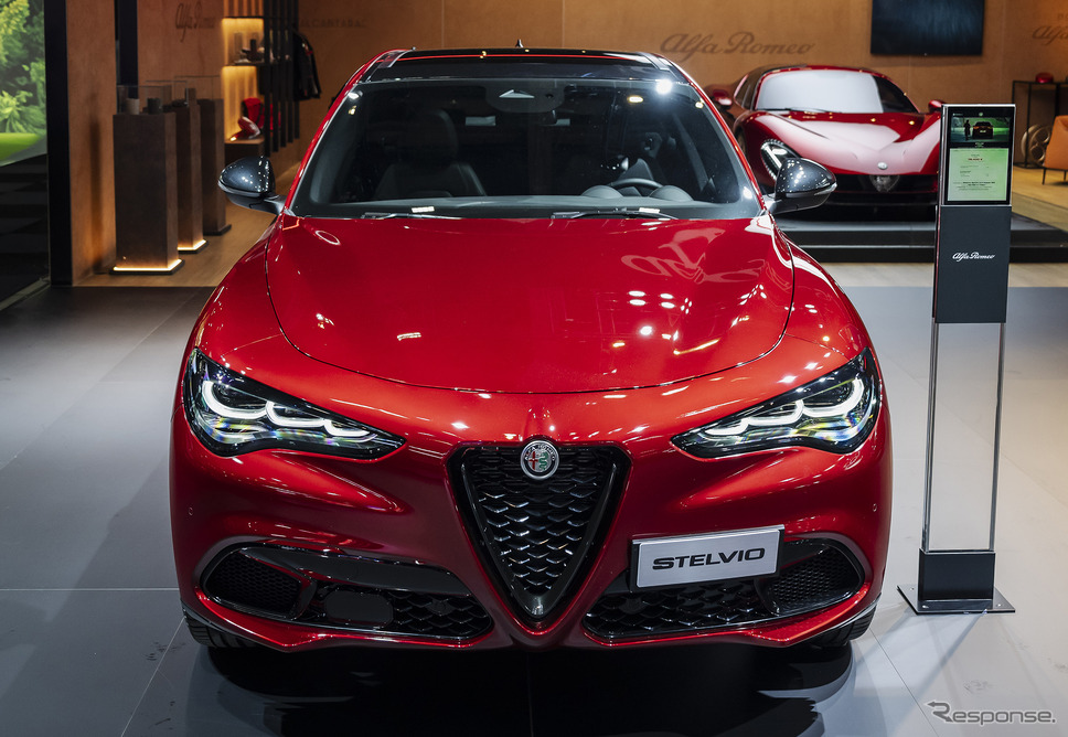 アルファロメオ・ステルヴィオINTENSA(ブリュッセルモーターショー2025)《photo by Alfa Romeo》