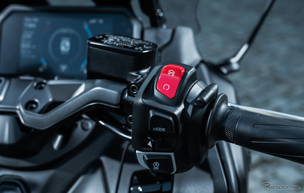 ヤマハ TMAX / TMAX TECH MAX(写真は欧州仕様)《photo by Yamaha Motor》
