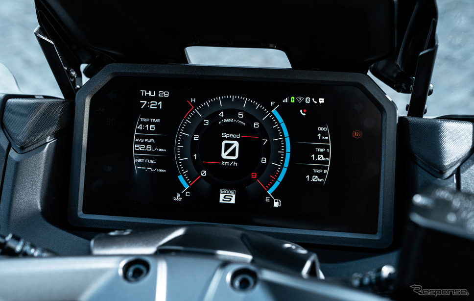 ヤマハ TMAX / TMAX TECH MAX(写真は欧州仕様)《photo by Yamaha Motor》