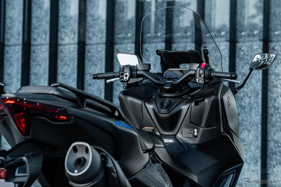 ヤマハ TMAX / TMAX TECH MAX(写真は欧州仕様)《photo by Yamaha Motor》
