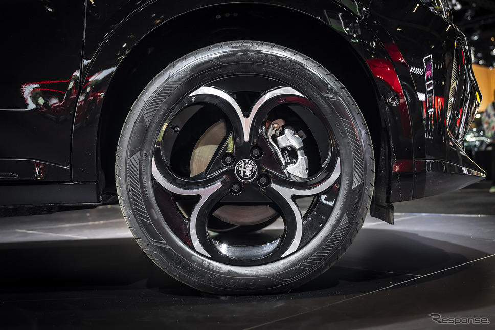アルファロメオ ジュニア イブリダQ4 (ブリュッセルモーターショー2025)《photo by Alfa Romeo》