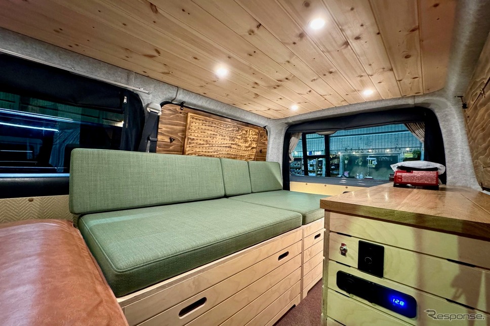 トヨタ『ハイエース』ベースのキャンピングカー「SAny.VAN」《写真提供 Carstay》
