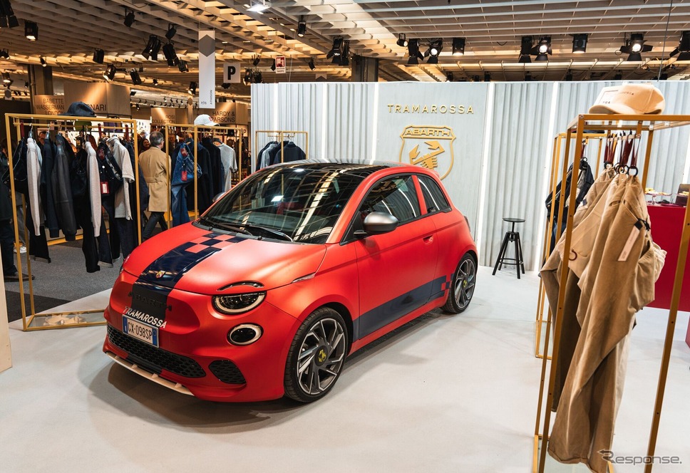 アバルトと高級デニムブランド「トラマロッサ」が共同コレクションを発表《photo by Abarth》
