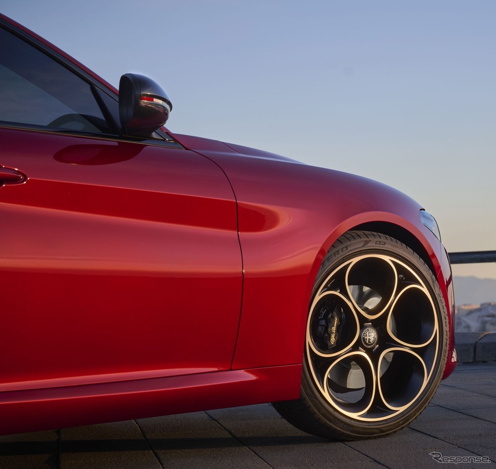 アルファロメオ『ジュリア』の「INTENSA」《photo by Alfa Romeo 》