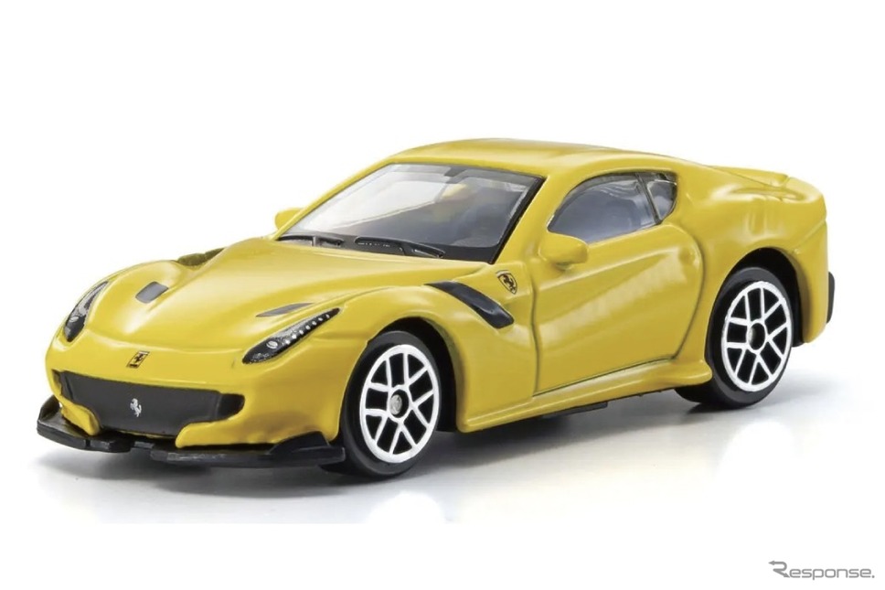 Bburagoの1/64スケールミニカー、フェラーリ F12 tdf《写真提供 フェイス》