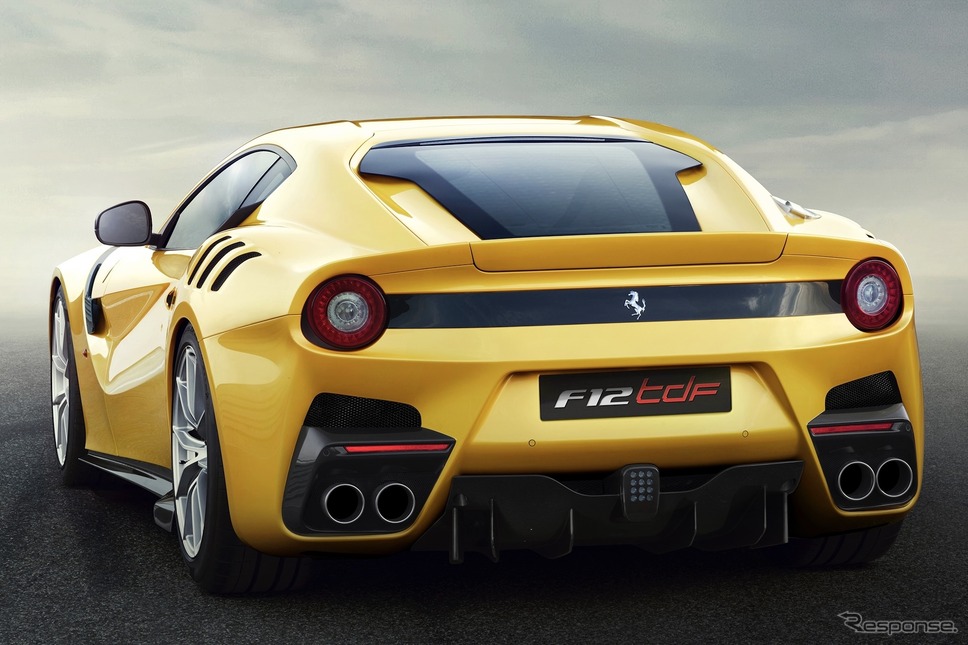 フェラーリ F12 tdf(2015年)《photo by Ferrari》