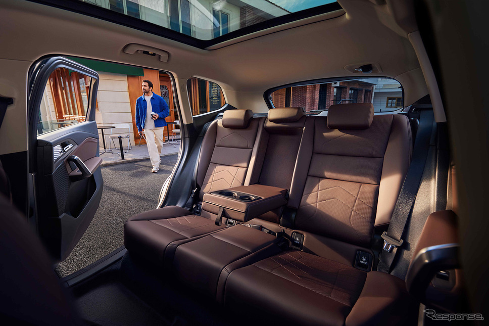 BMWX1ロングホイールベース・オールエレクトリック《photo by BMW》