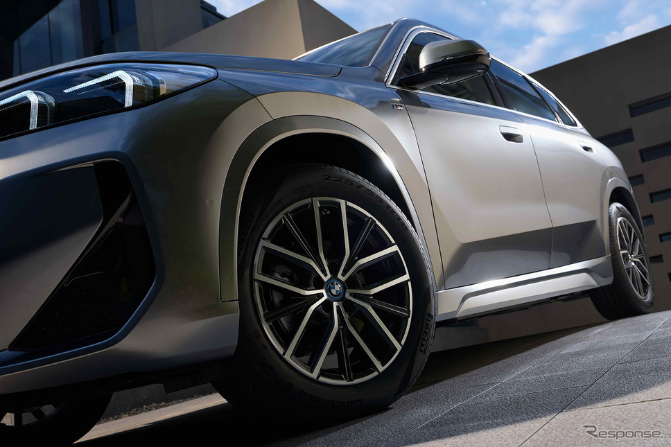 BMWX1ロングホイールベース・オールエレクトリック《photo by BMW》