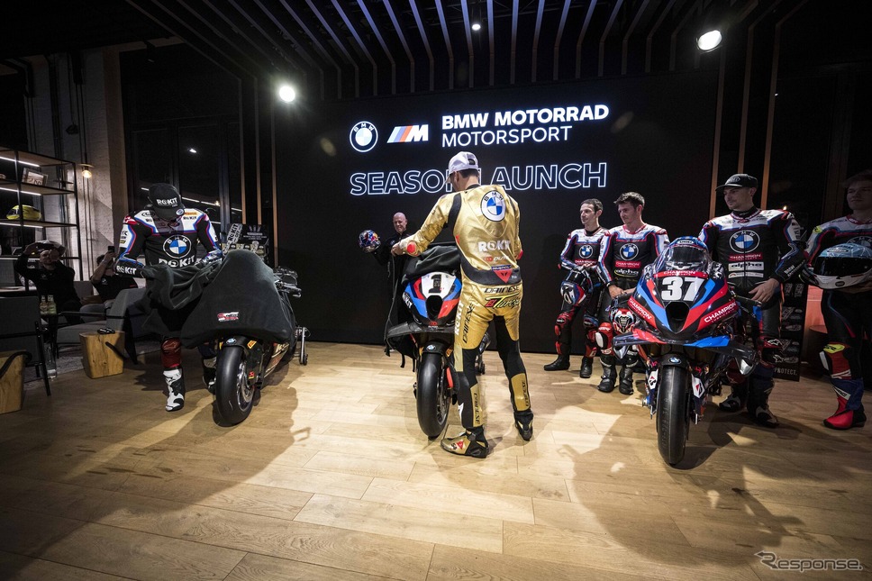 BMWモトラッド・ヴェルトでROKiT BMWモトラッドWorldSBKチームとBMWモトラッドWorld耐久チームが新型BMW『M 1000 RR』発表《photo by BMW》