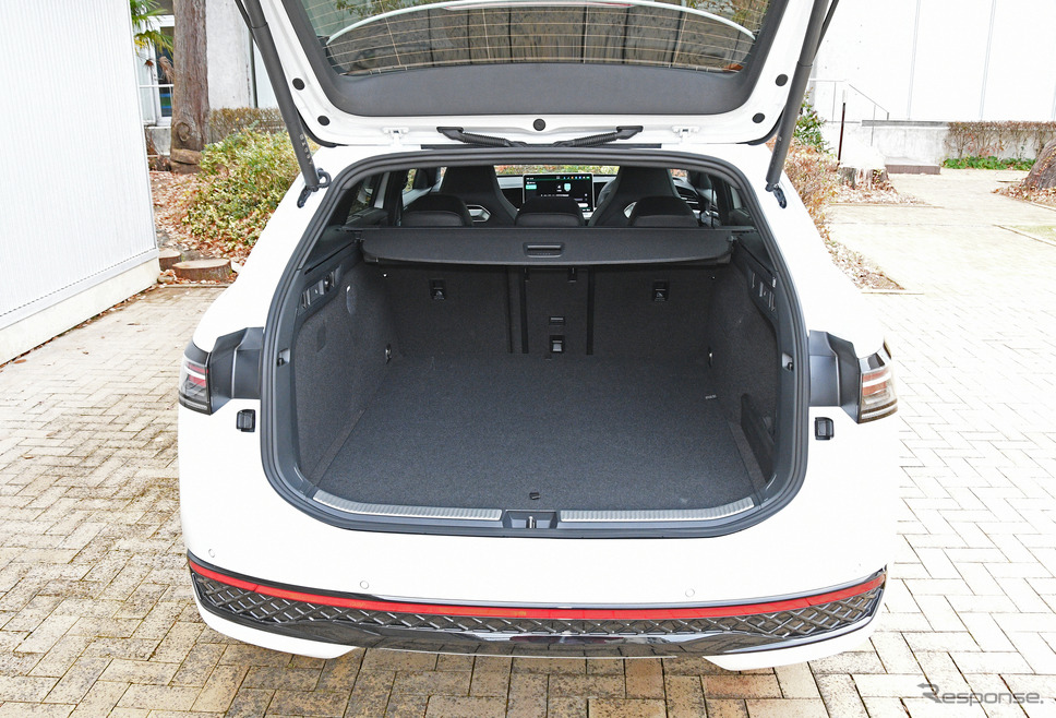 VW パサート 新型(eハイブリッド・Rライン)《写真撮影 諸星陽一》