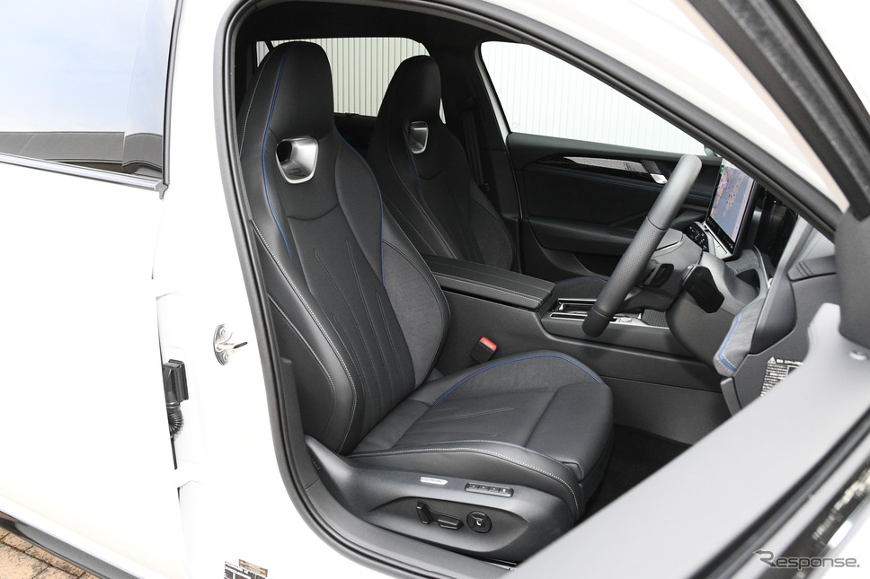 VW パサート 新型(eハイブリッド・Rライン)《写真撮影 諸星陽一》