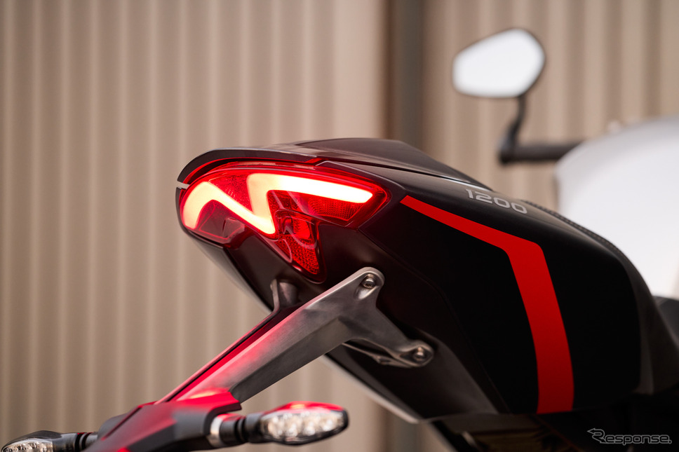 トライアンフ スピード・トリプル1200 RS 新型《写真提供 トライアンフモーターサイクルズジャパン》