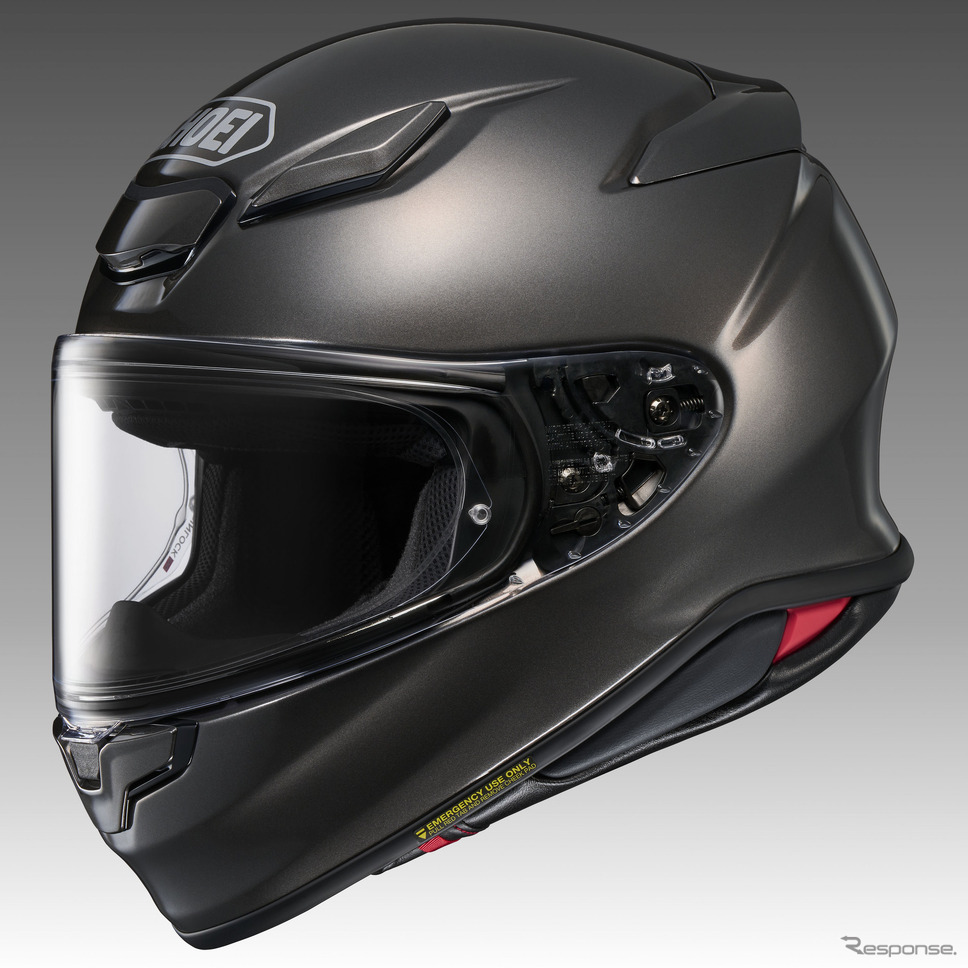 SHOEI Z-8(アンスラサイトメタリック)《写真提供 SHOEI》
