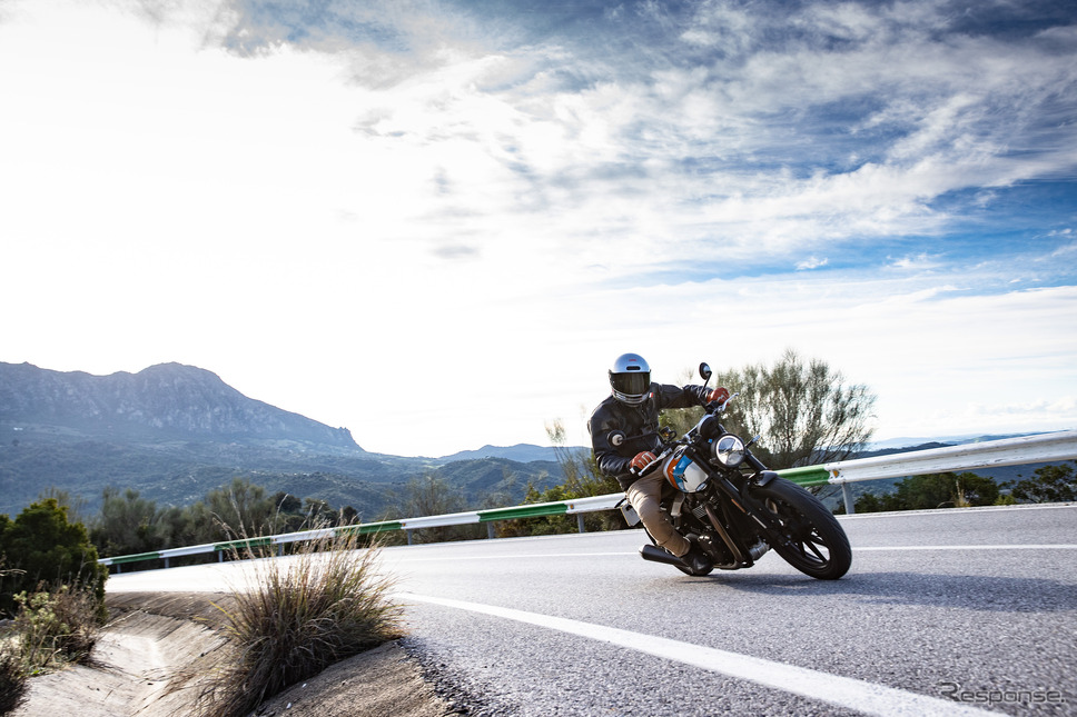 トライアンフ スピードツイン900《写真提供 TRIUMPH》