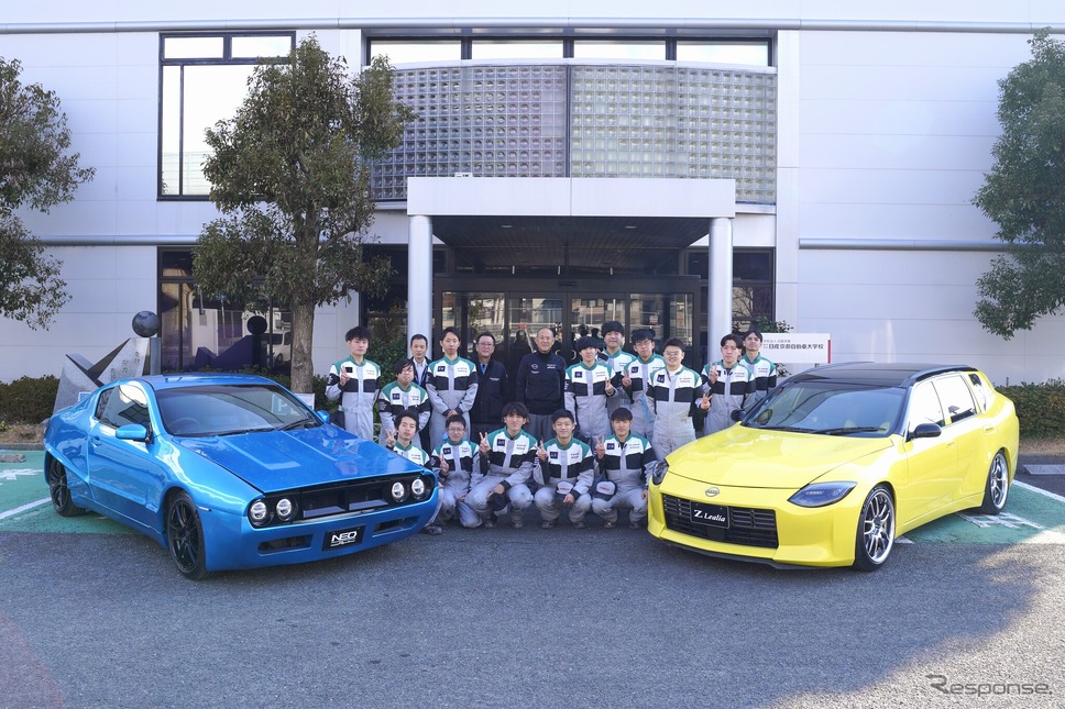 「NEO SKYLINE」と「Z Lealia」《写真提供 日産自動車》