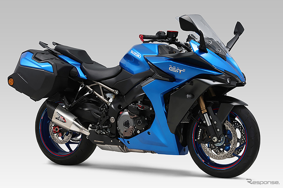 スズキ・GSX-S1000GT用・Slip-On R-11Sq サイクロン EXPORT SPEC 政府認証(サイドケース装着)《写真提供 ヨシムラジャパン》