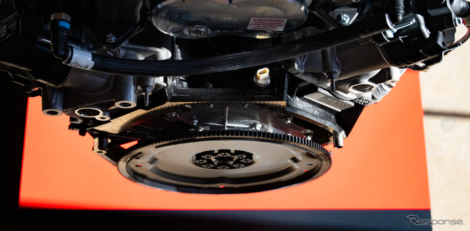 フォードパフォーマンスの競技用の7.3リットルV8エンジン「メガジラ2.0」《photo by Ford》