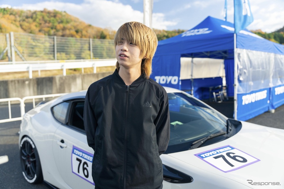 PROXES DRIVING PLEASURE《写真撮影 望月勇輝》